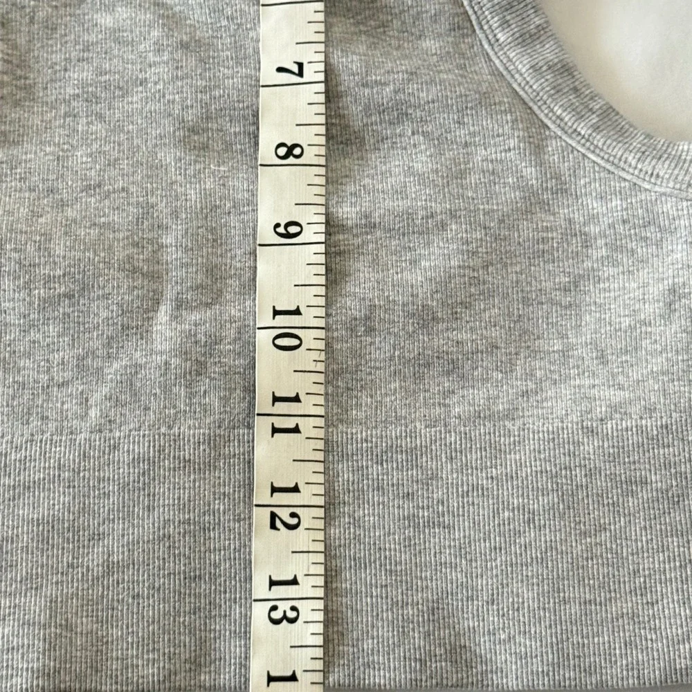 Alo Yoga Heather Gray Seamless Delight Crop Tank Top